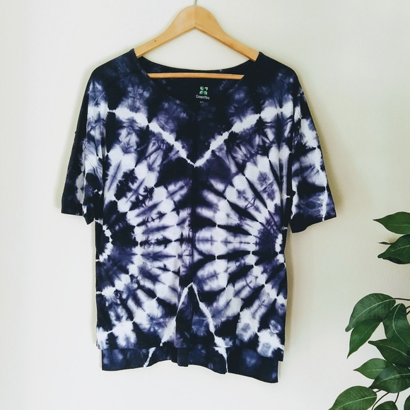 GreenTea Tops - GREENTEA Panelled Tie Dye High Low Top